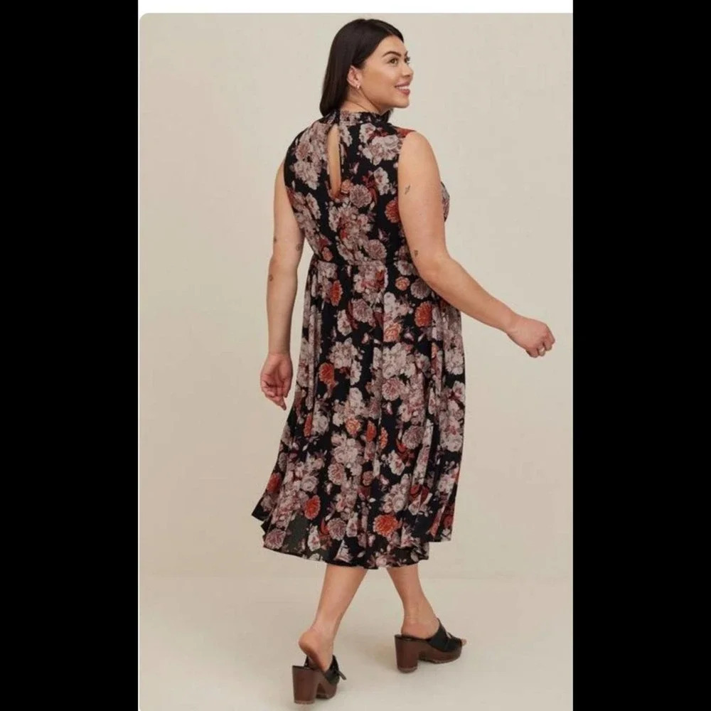 Torrid Midi Gauze Mock Neck Floral Dress - Picture 2 of 12